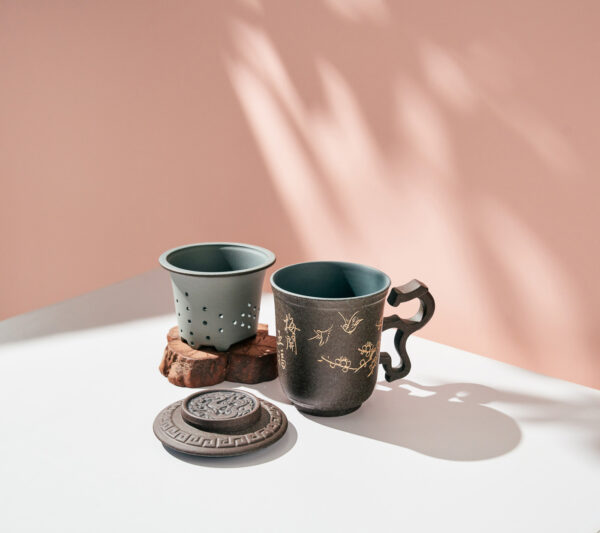 Double-walled Horse Brown Cup (梅开五福)